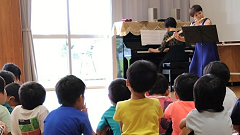 南井上学童保育クラブの音楽アウトリーチの様子