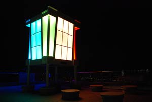 眉山山頂展望台の「眉毛鏡」の写真